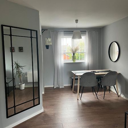Warrington Apartment Great Sankey エクステリア 写真